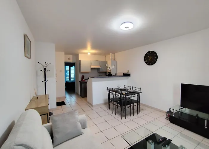 Climatise Avec Vue Sur La Cite Apartment *